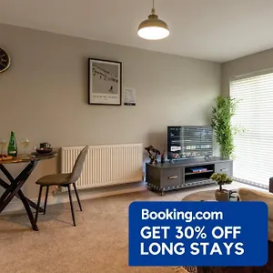 Apartment The Maisonette Solihull, Modern 3 Bed Serviced With Free Parking - Minutes From Nec Jlr Bhx Hs2, Solihull